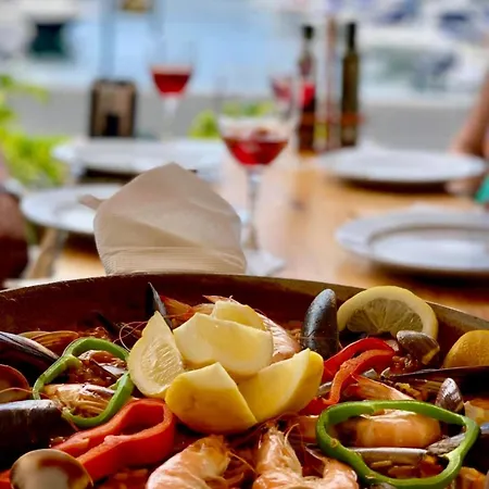 Morden House With Ocean View Pool, Air Con بيت للعطل *