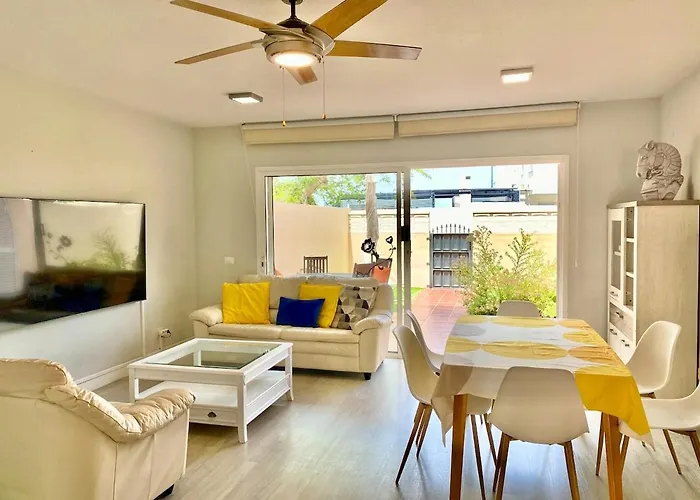 Morden House With Ocean View Pool, Air Con Ferienhaus Costa Adeje (Tenerife)