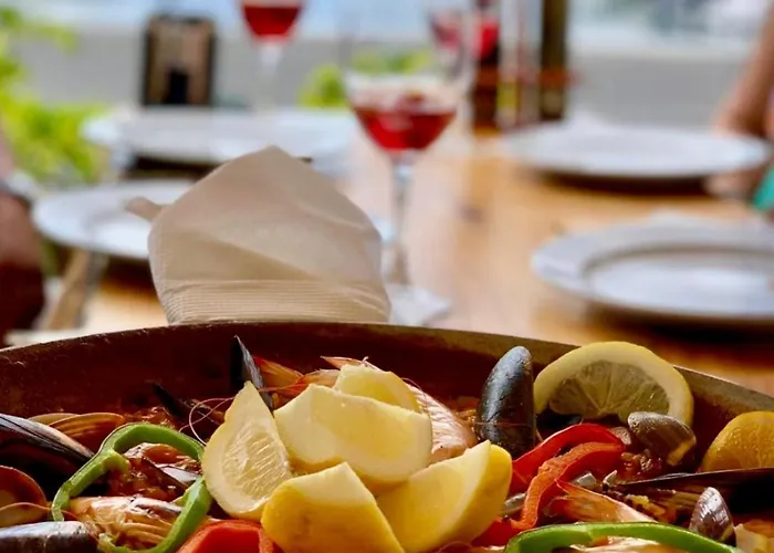 Morden House With Ocean View Pool, Air Con Ferienhaus *