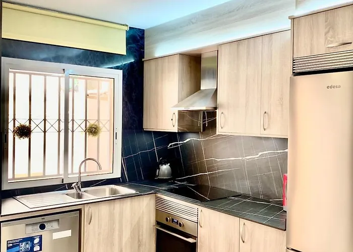 Morden House With Ocean View Pool, Air Con