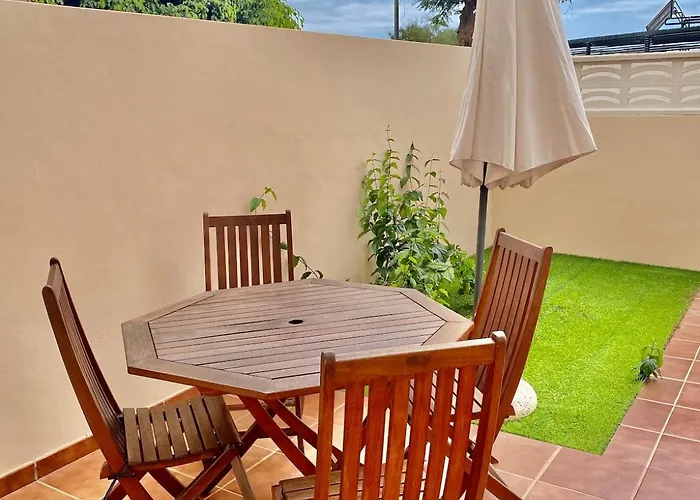 Morden House With Ocean View Pool, Air Con Будинок відпочинку