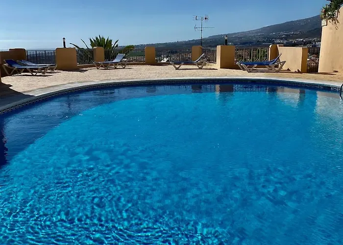 Будинок відпочинку Morden House With Ocean View Pool, Air Con *